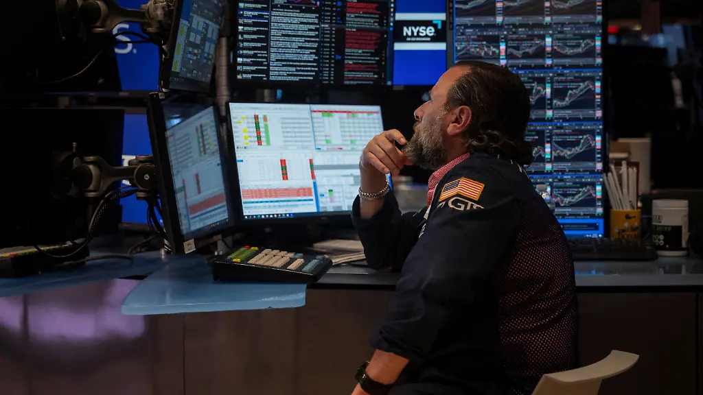 2025-06-27T204451Z-1563212310-RC27BFALTE9N-RTRMADP-3-USA-STOCKS