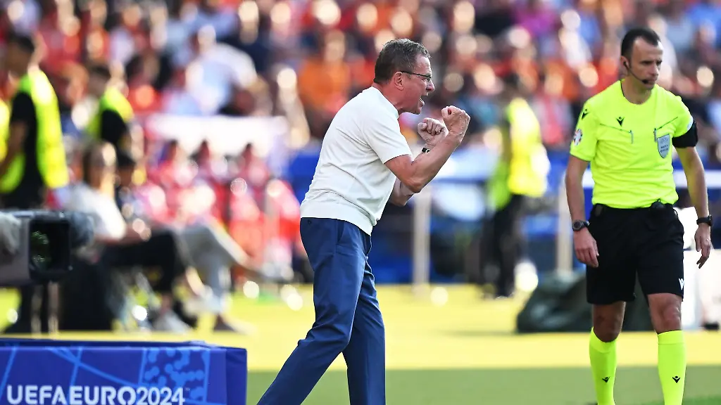 Jubelt-er-bald-in-und-fuer-Berlin-Ralf-Rangnick-soll-ein-Hertha-Kandidat-sein