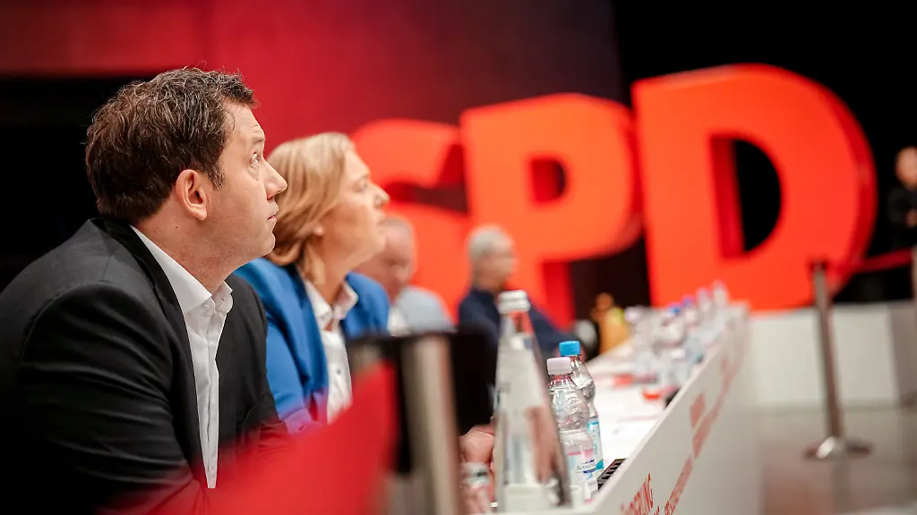 c1874d7e284bea796fa06cbd807762ee