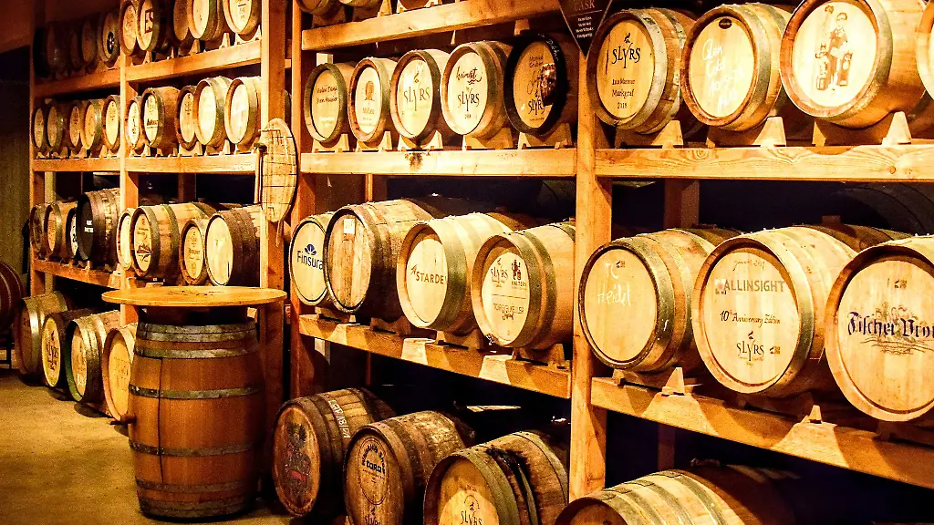 Drei-Jahre-muss-ein-Whisky-mindestens-im-Fass-lagern-damit-er-sich-Whisky-nennen-darf