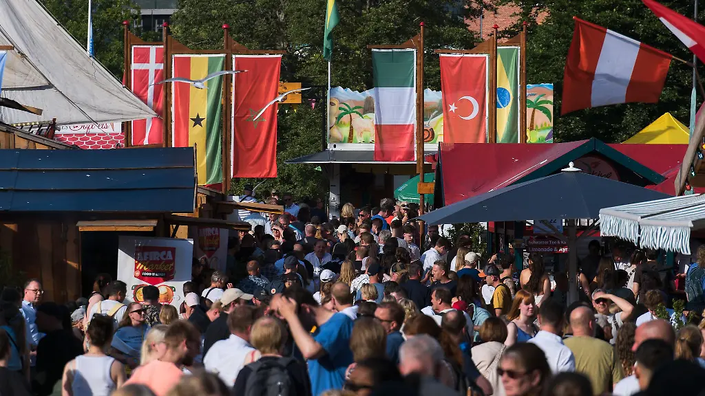 Rund-drei-Millionen-Menschen-werden-insgesamt-erwartet