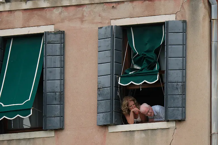 2b7bd042400e4f4d4ec020938a9f4e2f