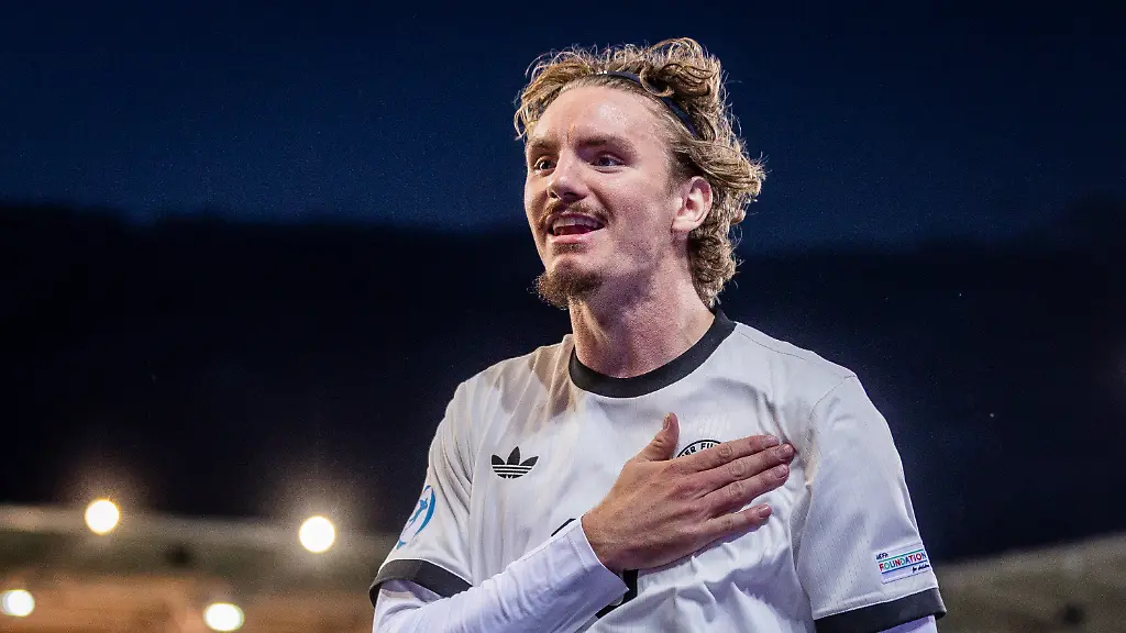 b4903fd14cc8c3785b3b2a88f765c515