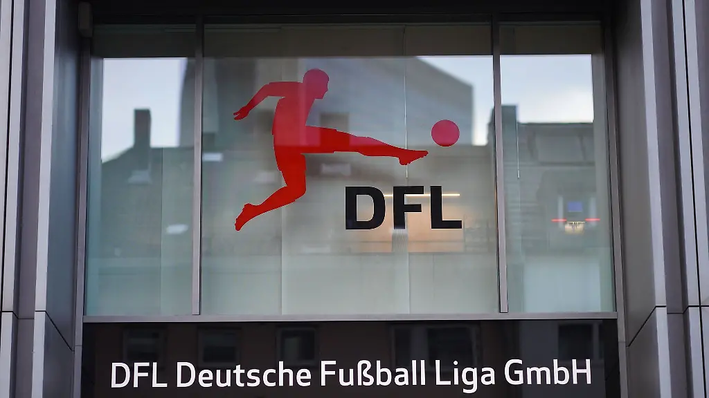 Die-Deutsche-Fussball-Liga-hat-die-Spielplaene-fuer-die-1-und-2-Liga-veroeffentlicht