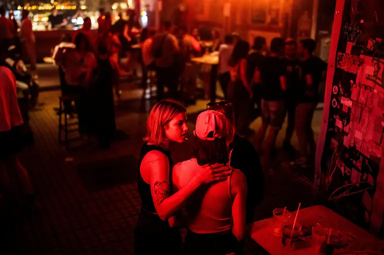 2025-06-26T070146Z-1287135496-RC2CXEAW6NS5-RTRMADP-3-HUNGARY-LGBT-PRIDE-ANNIVERSARY