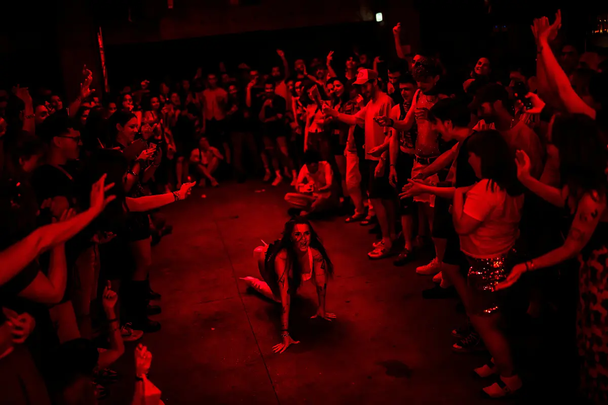 2025-06-26T070213Z-36757634-RC2BXEAAOGC7-RTRMADP-3-HUNGARY-LGBT-PRIDE-ANNIVERSARY