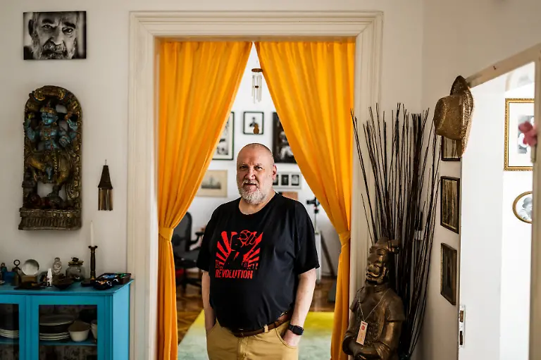 2025-06-26T070148Z-519938426-RC2B6EA57Z7H-RTRMADP-3-HUNGARY-LGBT-PRIDE-ANNIVERSARY