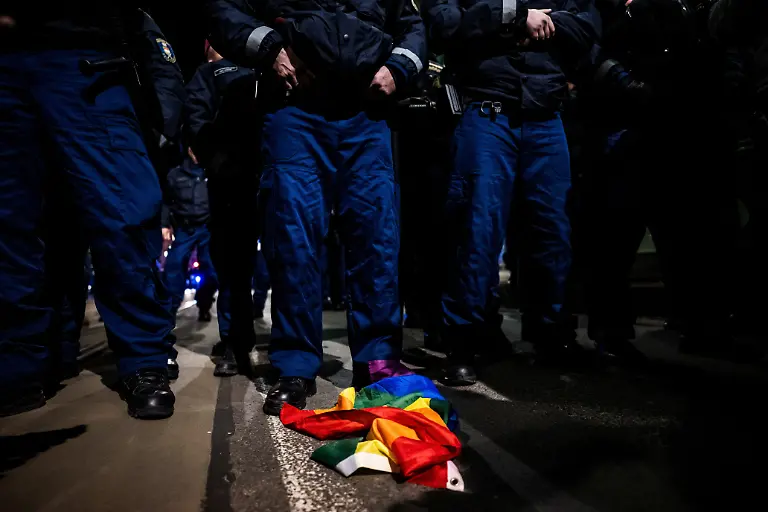 2025-06-26T070327Z-929174167-RC2IKDAKXXH0-RTRMADP-3-HUNGARY-LGBT-PRIDE-ANNIVERSARY