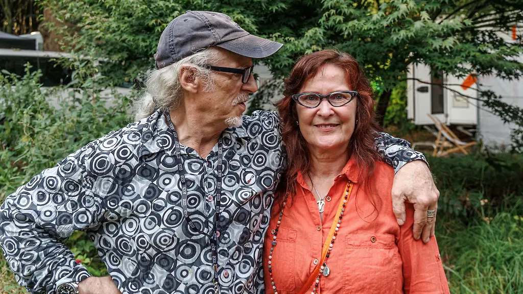 Das-Ehepaar-Birgit-und-Horst-Lohmeyer-Initiatoren-und-Veranstalter-des-Festivals-Jamel-rockt-den-Foerster