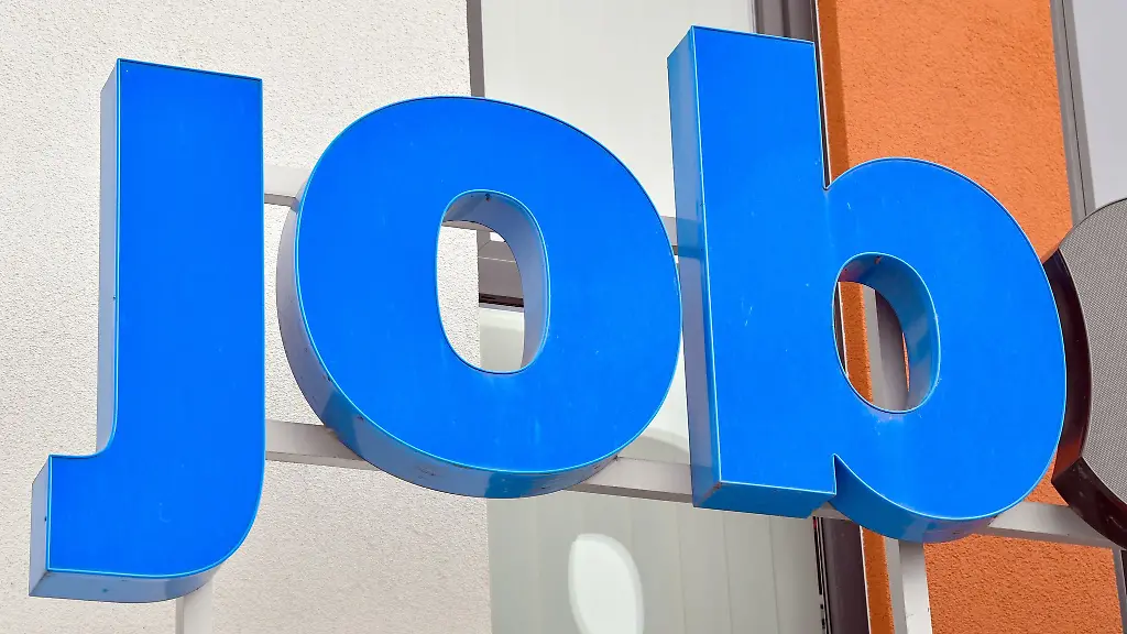 Die-Zahl-der-Erwerbstaetigen-geht-in-Thueringen-stetig-zurueck-Symbolbild