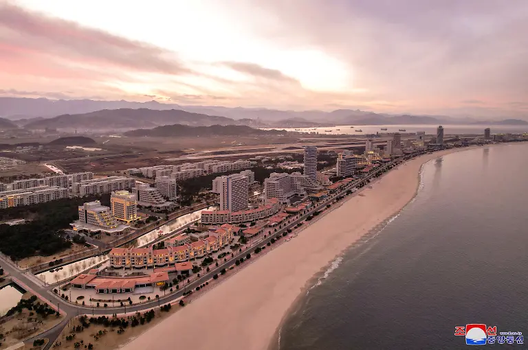 9-2024-12-31T051122Z-652585256-RC230CAYGHBZ-RTRMADP-3-NORTHKOREA-POLITICS