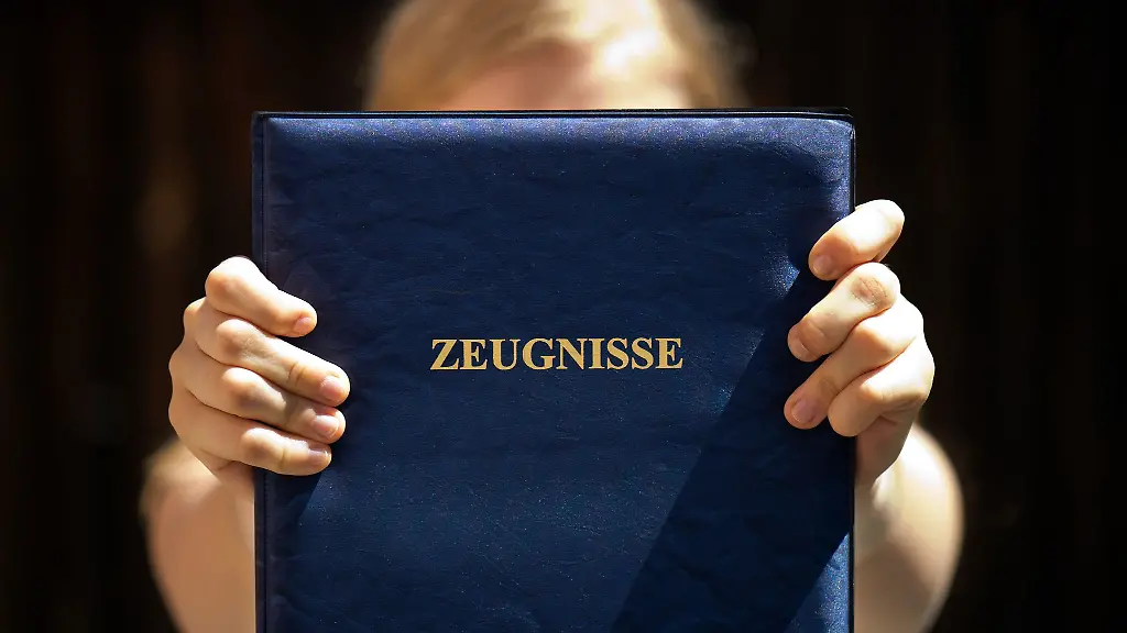 In-Thueringen-erhalten-die-meisten-Schuelerinnen-und-Schueler-am-Freitag-ihre-Zeugnisse