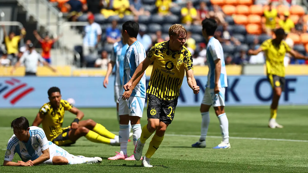 epi-228197832-REUTERSFOTO-2025-06-25T193846Z-1716455911-UP1EL6P1IKKAP-RTRMADP-3-SOCCER-CLUB-BVB-ULS-JPG-FIFA-Club-World-Cup