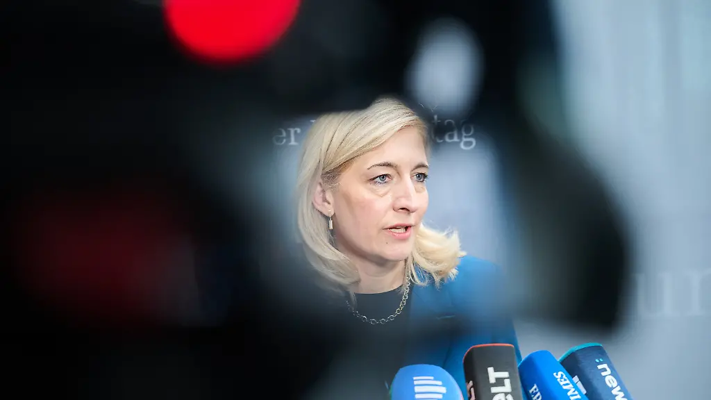 175d165c5a9ac26efc09e8cf6d61068e