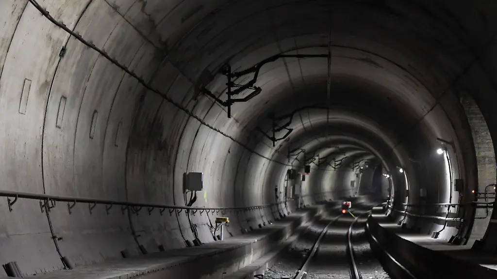 In-einem-S-Bahn-Tunnel-am-Frankfurter-Hauptbahnhof-ist-ein-Mann-gestorben