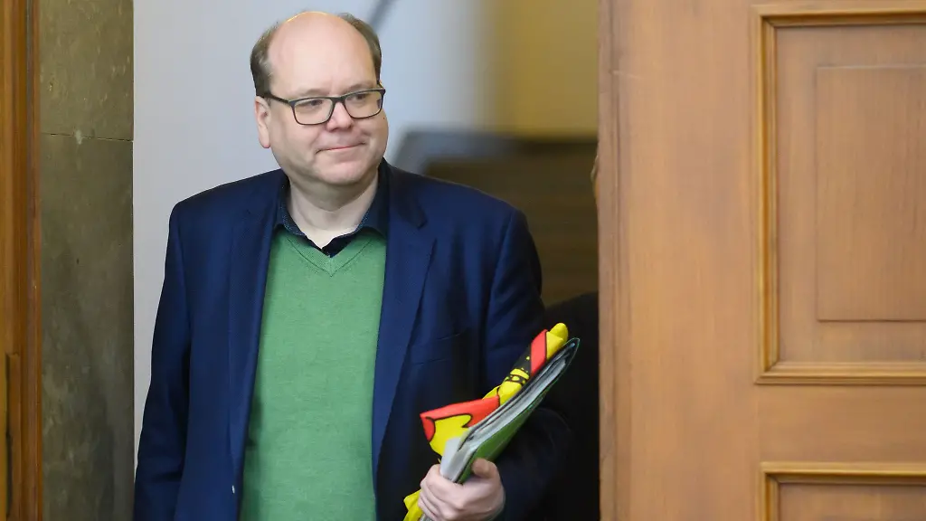 Umweltminister-Meyer-sagt-die-Foerderpraxis-fuer-das-Landesbuero-Naturschutz-werde-umfassend-geprueft