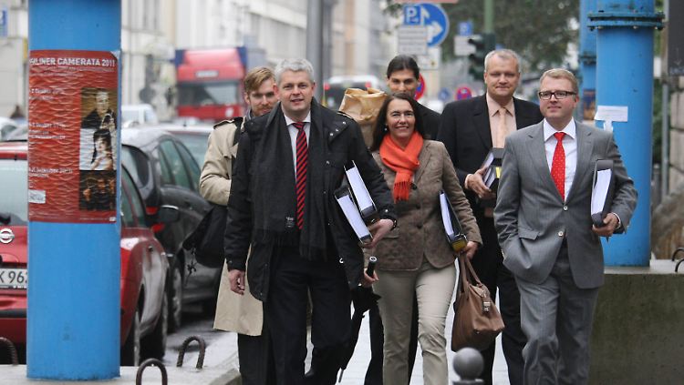 Schäffler und seine Mitstreiter auf dem Weg zur FDP-Zentrale in Berlin.