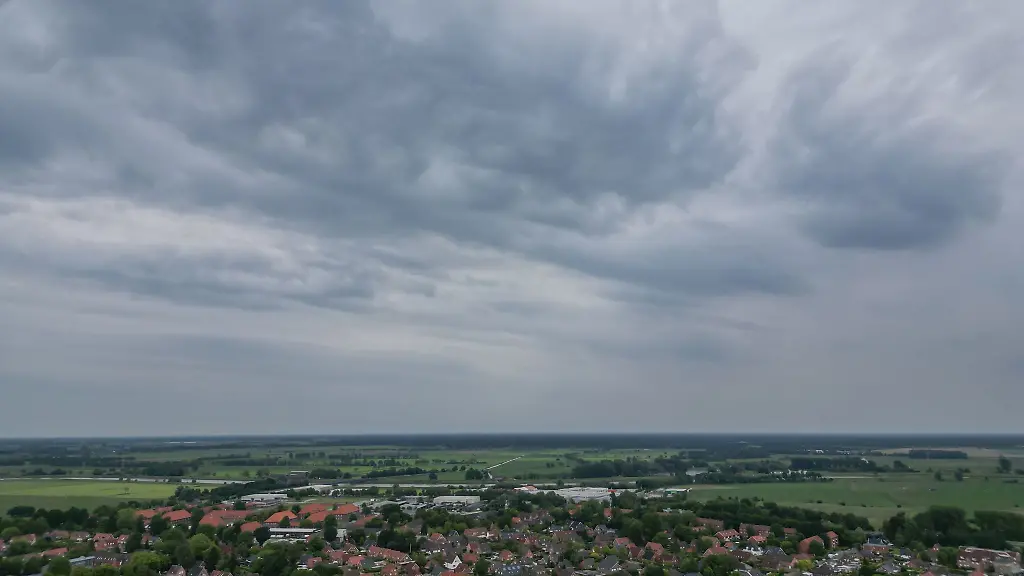 In-Niedersachsen-und-Bremen-bleibt-es-meist-bewoelkt-mit-zeitweiligem-Regen