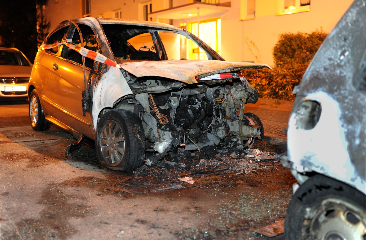 Berlin ist für Autofahrer ein gefährliches Pflaster. Etwa 600 Wagen gingen seit Jahresbeginn in Flammen auf. Die Wahrscheinlichkeit, dass man sein Auto als ausgebranntes Wrack wiederfindet ...