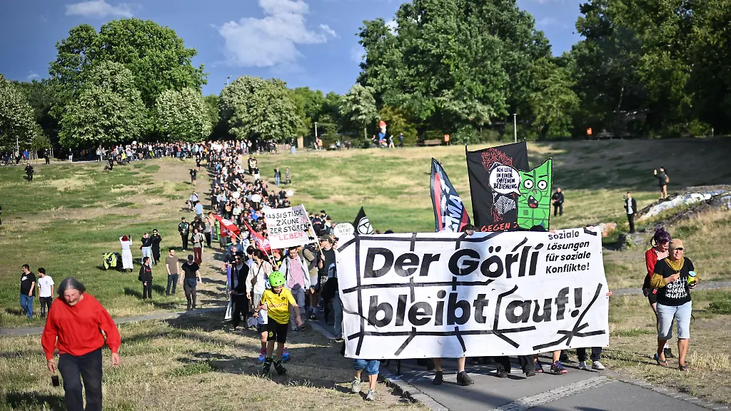 Nach-dem-Willen-des-Senats-soll-der-Goerlitzer-Park-schon-bald-einen-Zaun-bekommen