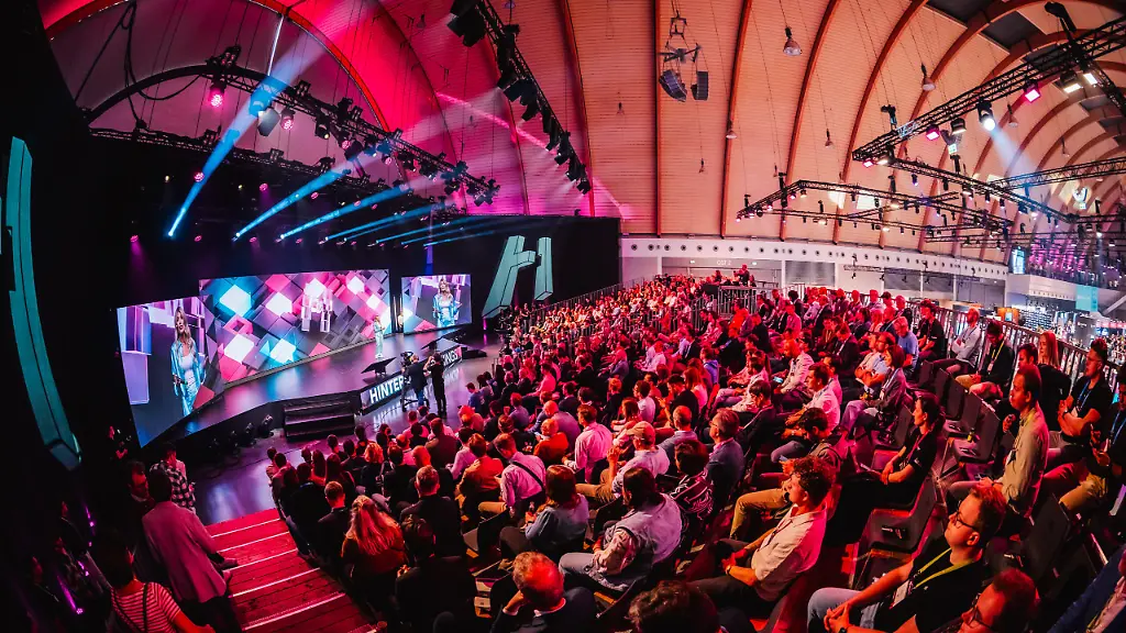 JulianHukePhotography-A9-8479-scaled