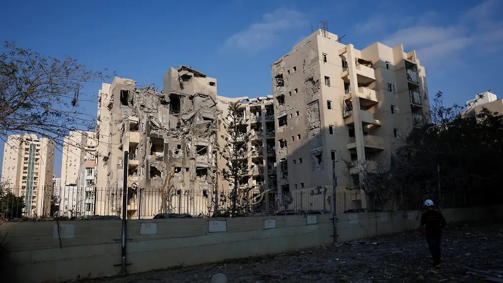 f8ee3585b640145e2894443019927048