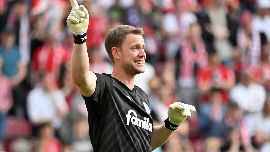 Torwart-Thomas-Daehne-wechselt-von-Kiel-zu-1860-Muenchen