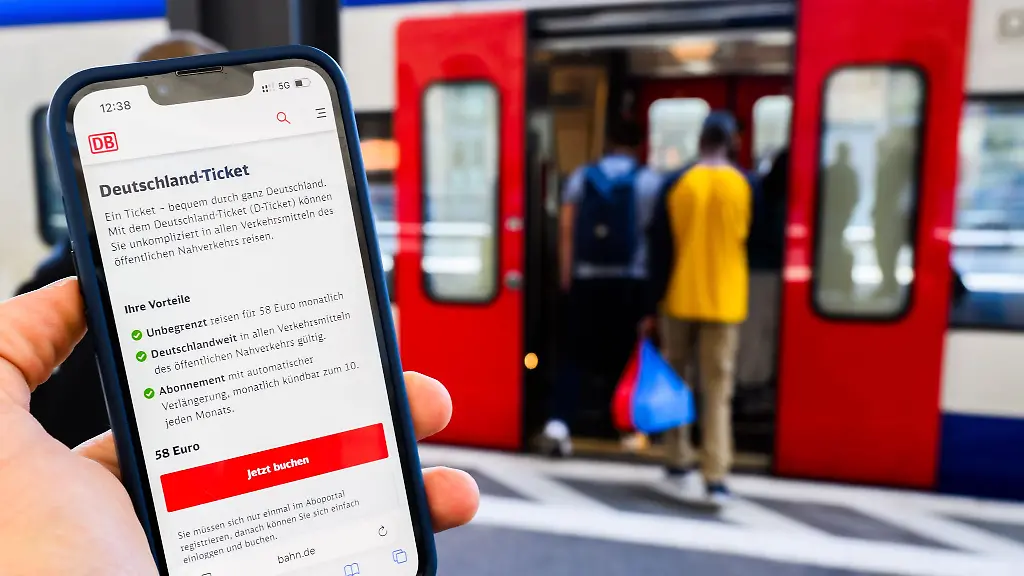 13-5-Millionen-Abonnenten-des-Deutschlandtickets-gibt-es-aber-auch-Betrug-rund-um-das-Abo