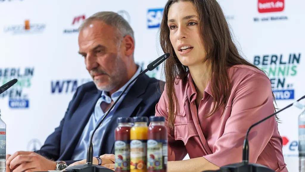 Andrea-Petkovic-und-Markus-Zoecke-sind-begeistert-vom-Zuschauerzuspruch-beim-Berliner-Turnier