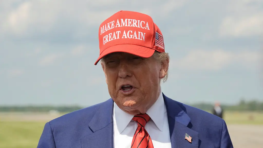 2025-06-21T093519Z-1663429045-RC2K6FAX284A-RTRMADP-3-PAKISTAN-TRUMP-NOBEL