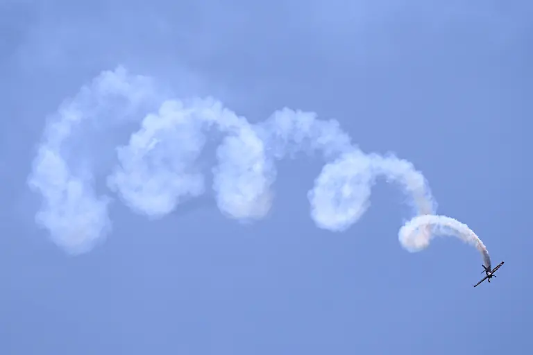 532001102
