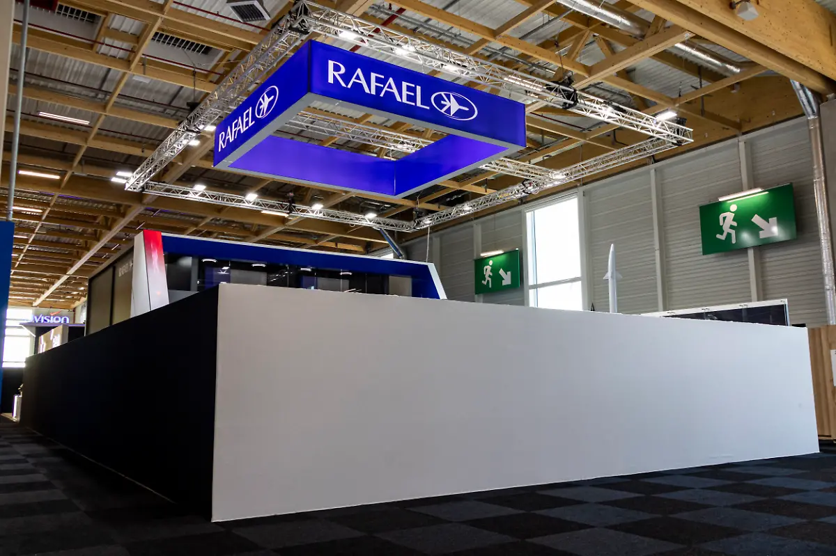 AFP-20250619-economou-notitle250618-npOuB-v1-HighRes-ParisAirShow2025IsraelPavi