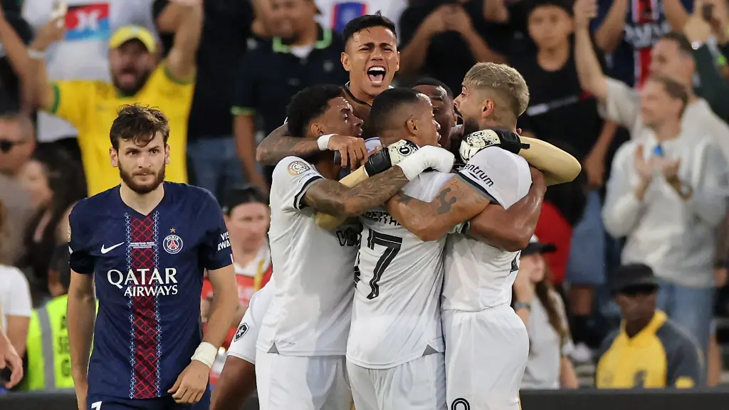 epi-228078292-REUTERSFOTO-2025-06-20T031246Z-19429942-UP1EL6K08X8RE-RTRMADP-3-SOCCER-CLUB-PSG-BOT-JPG-FIFA-Club-World-Cup