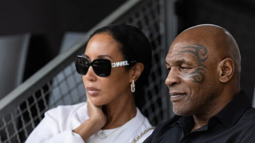 215c22bae964513b6e3250bfe70d154f