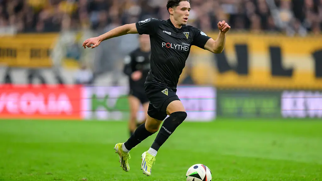 Soufiane-El-Faouzi-wechselt-von-Alemannia-Aachen-zum-FC-Schalke-04