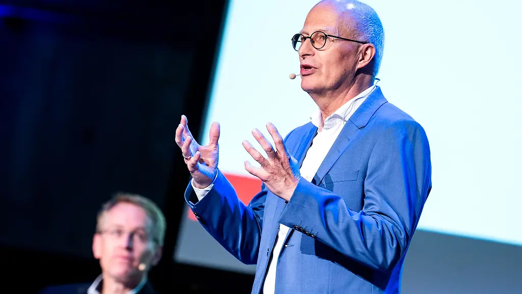 Tschentscher-fordert-dass-der-Bund-die-Kosten-fuer-von-ihm-gefasste-Beschluesse-traegt-und-nicht-Laender-und-Kommunen-Archivbild