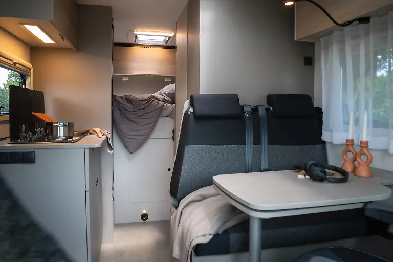 LMC-Tracer-V600-kompakter-Innenraum