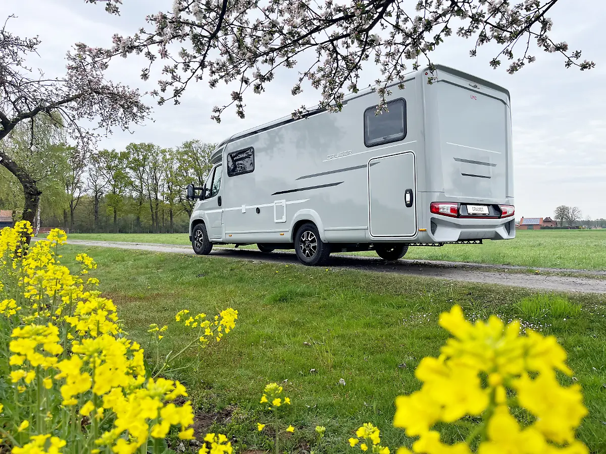 LMC-Cruiser-T740EL-2