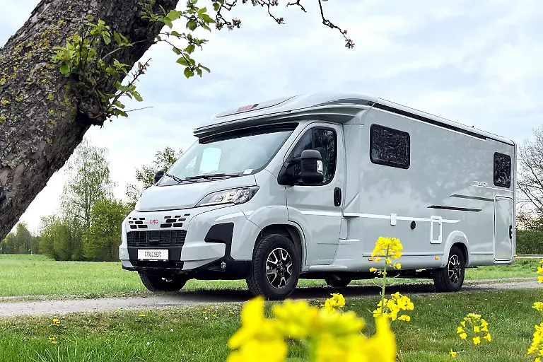 LMC-Cruiser-T740EL-1