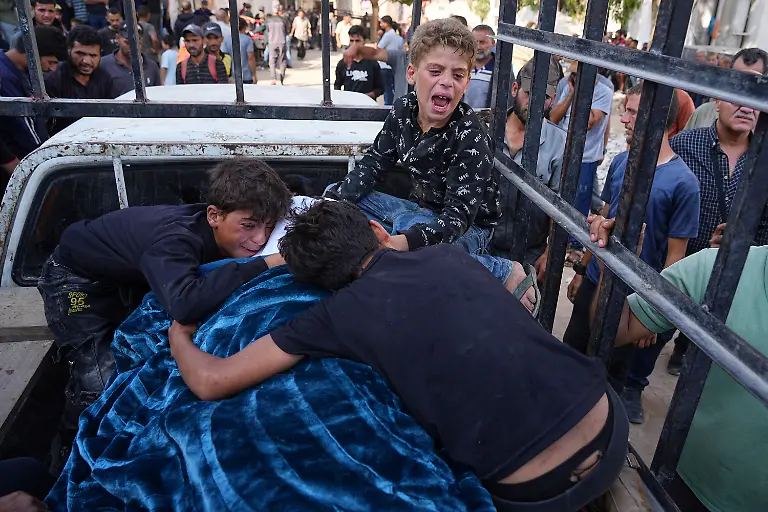 b811a153743b87e7f4d1c1e0d6a155ad