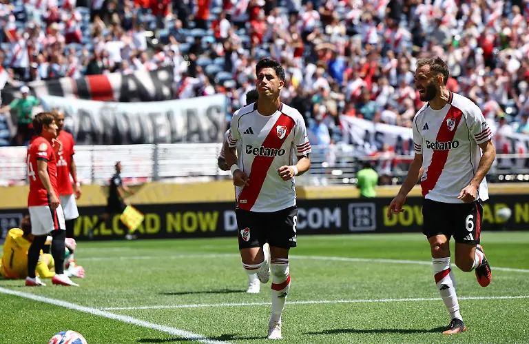 2025-06-17T204210Z-1814922603-UP1EL6H1LI9WR-RTRMADP-3-SOCCER-CLUB-RIV-URA