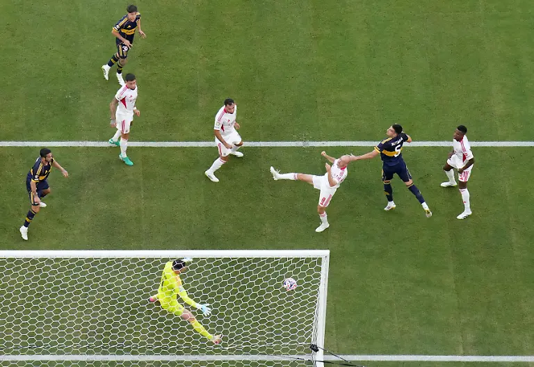 2025-06-16T230050Z-154095141-UP1EL6G1QOO7C-RTRMADP-3-SOCCER-CLUB-BOJ-SLB