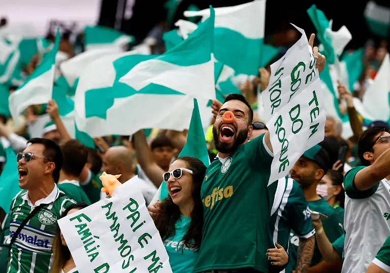 2025-06-15T231342Z-855649924-UP1EL6F1NIWND-RTRMADP-3-SOCCER-CLUB-PAL-POR