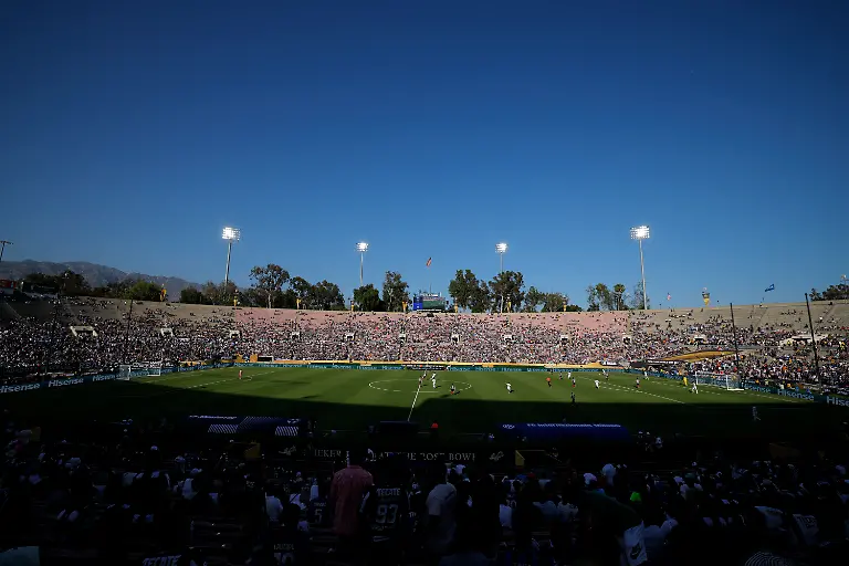 2025-06-18T015703Z-1481821284-UP1EL6I05F13R-RTRMADP-3-SOCCER-CLUB-MTY-INT