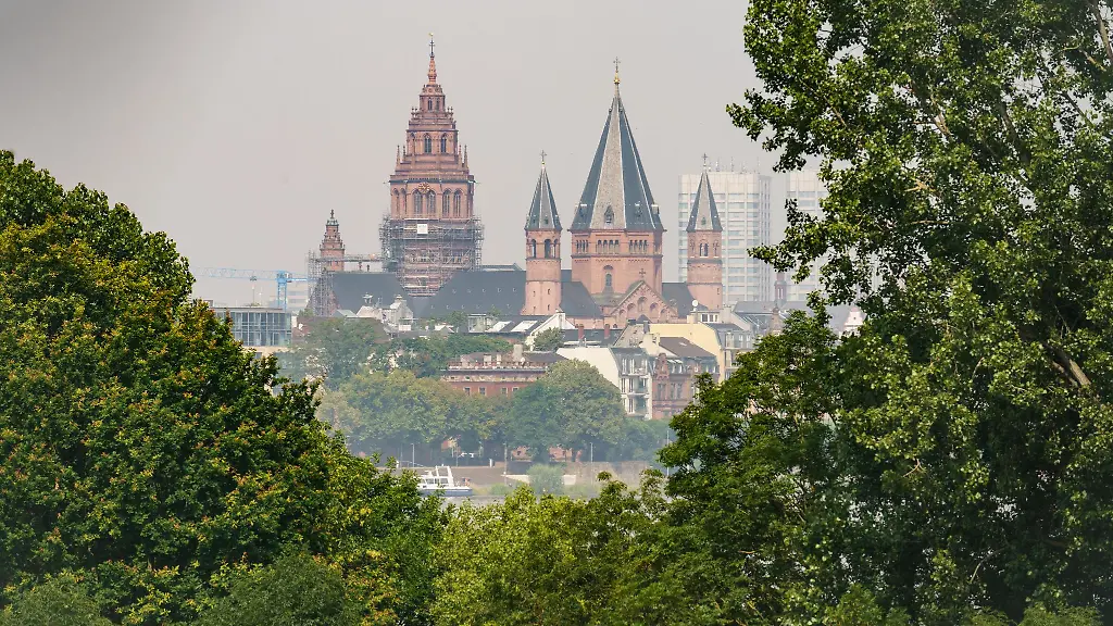 Im-Schatten-des-Mainzer-Doms-tut-sich-eine-Menge-das-zeigen-auch-die-Ergebnisse-des-Zukunftsatlas