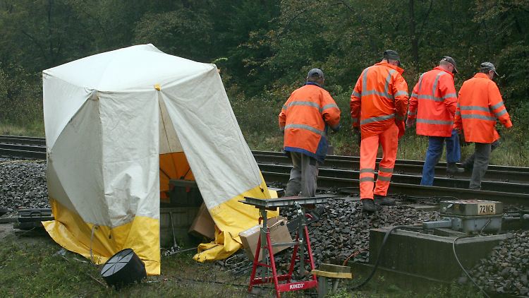 Ein Brandschlag auf einen Kabelschacht sorgt für großen Schaden.