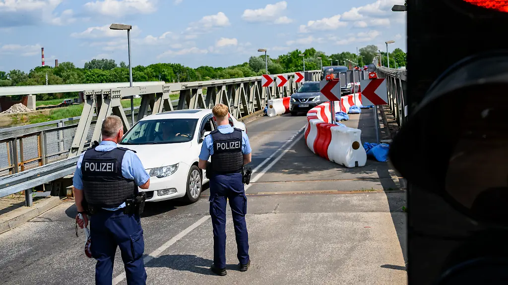 dd4bdc3f0a032b88cd6fcf2ff4fdb159