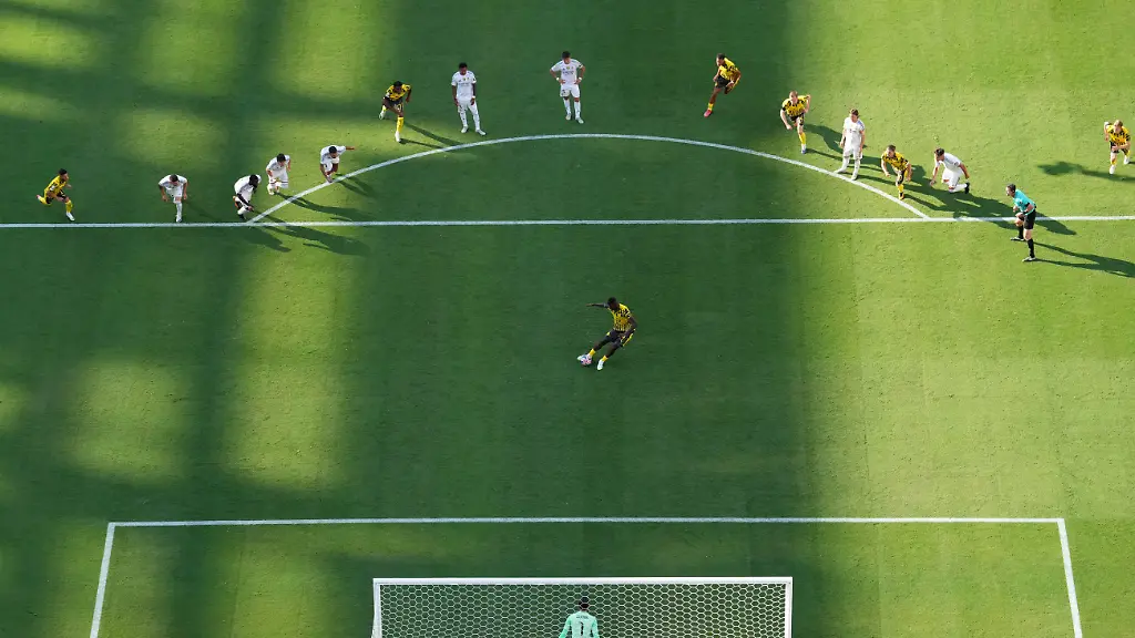 6ee36000f030c0c5690365dfd199fe25