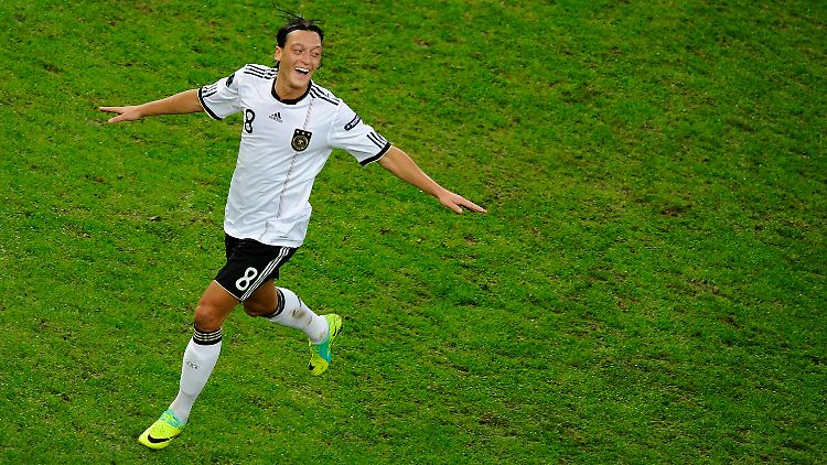 Mesut Özil traf zum 1:0 für Deutschland - zur Freude der Türkei.