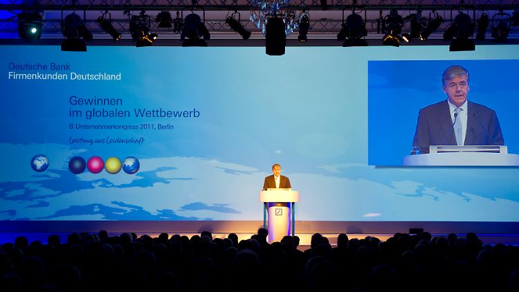 "Gewinnen im globalen Wettbewerb": Josef Ackermann in Berlin.